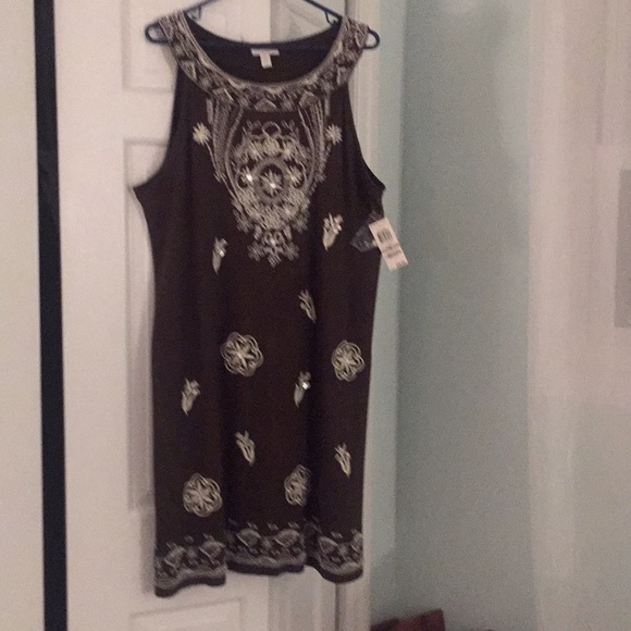 Dress - Picture 1 of 9